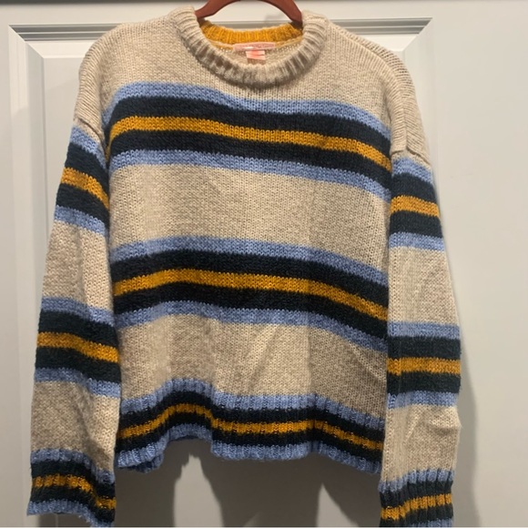 Urban outfitters striped sweaters - Picture 3 of 4